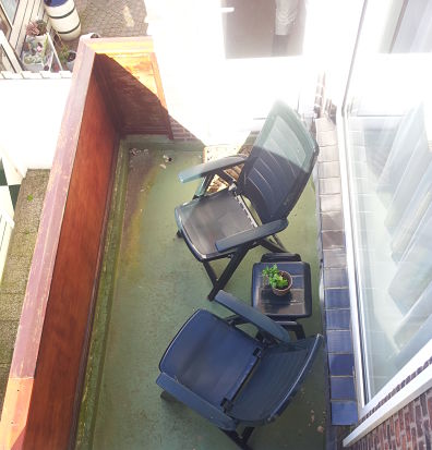 balcony