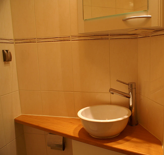 bathroom2